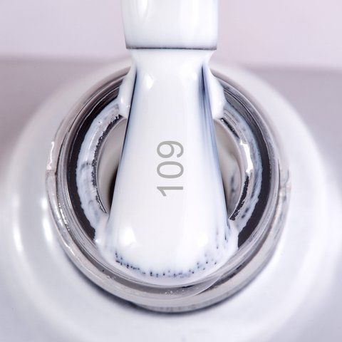 MOON FULL color Gel polish № 109